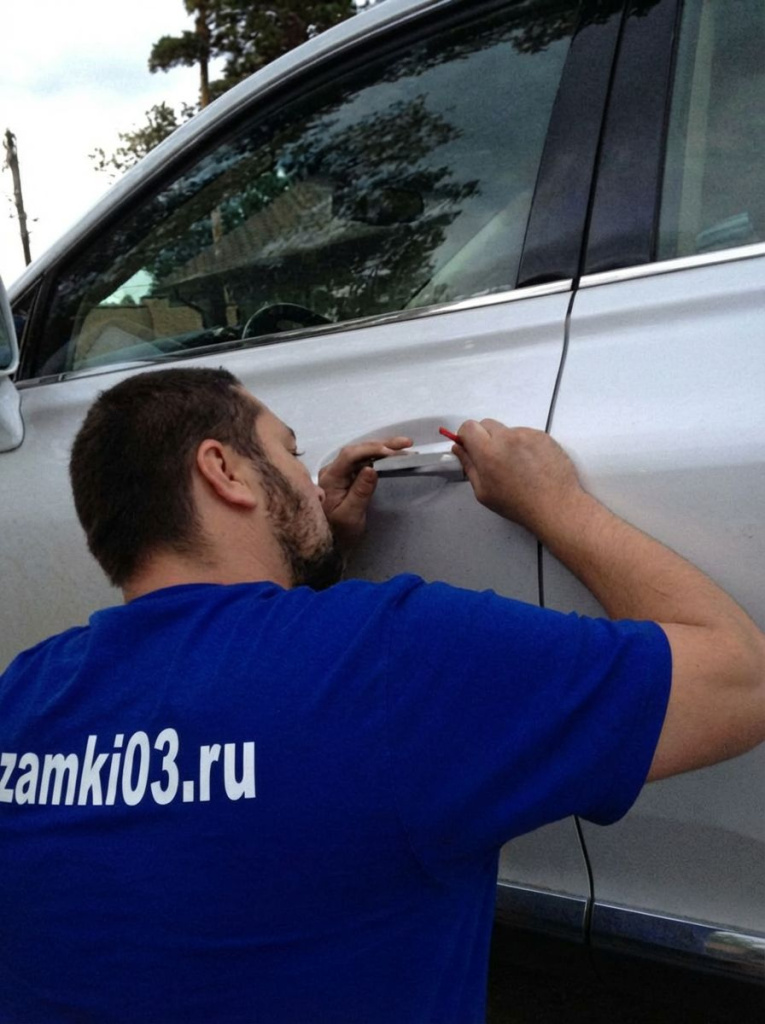 Вскрытие автомобиля мастером
